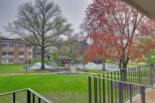 2 Oak Brook Club Dr Unit B209, Oak Brook, IL 60523 - view of yard