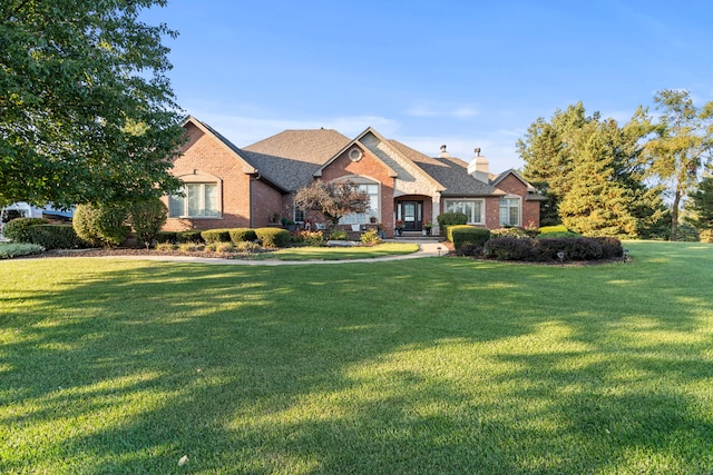 view of front of house with a front yard