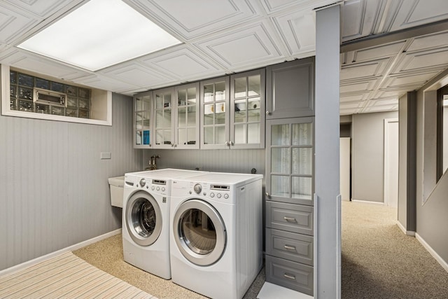 621 E Prospect Ave, Lake Bluff, IL 60044 - clothes washing area with an ornate ceiling, washer and dryer, carpet flooring, and baseboards