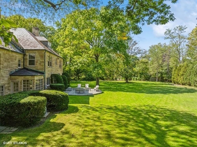 view of yard with a patio