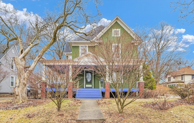 view of front facade with covered porch