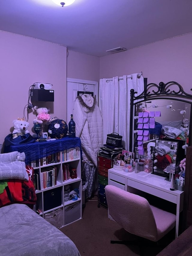 view of carpeted bedroom