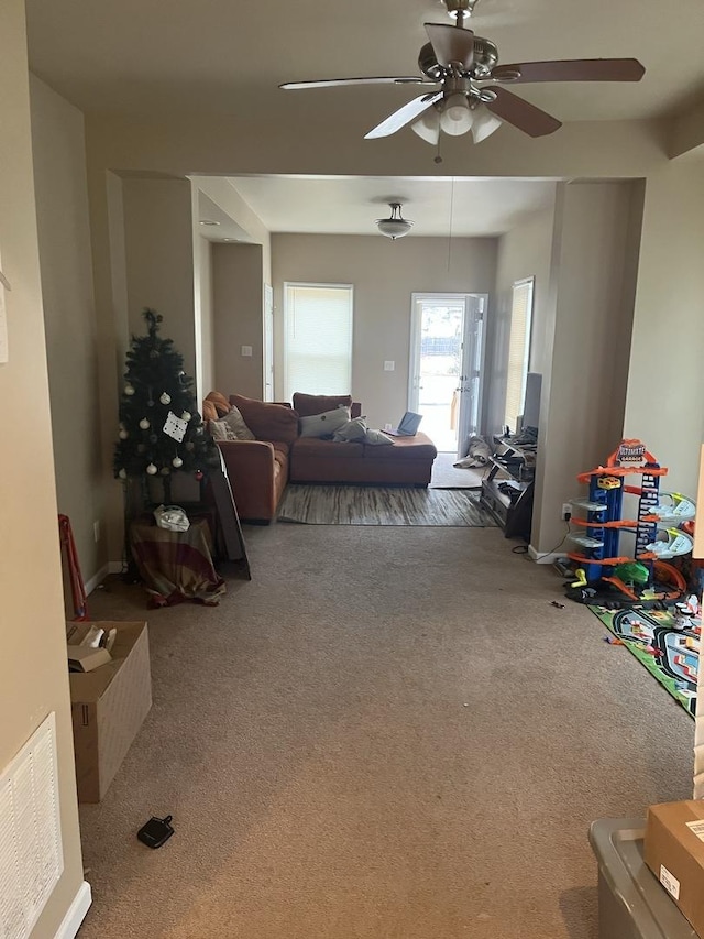 bedroom featuring carpet floors and ceiling fan