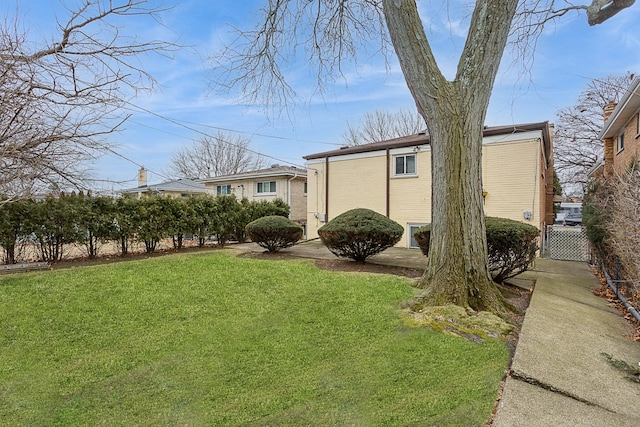 exterior space featuring a lawn