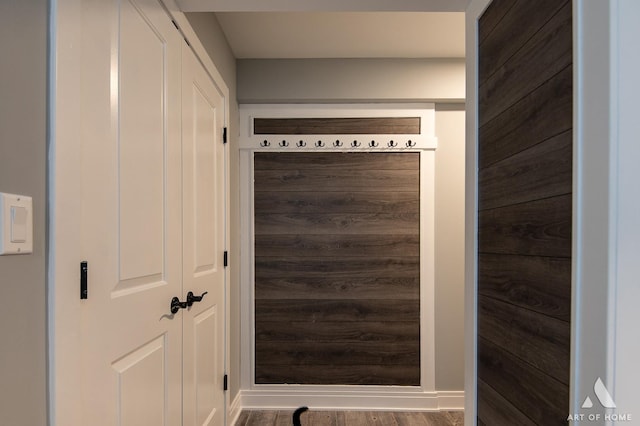 room details featuring hardwood / wood-style floors