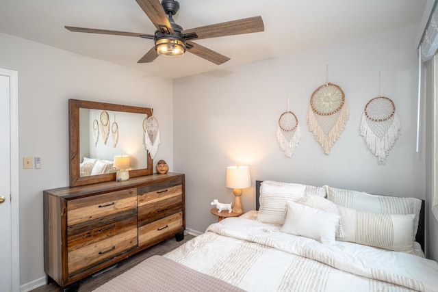 bedroom featuring ceiling fan