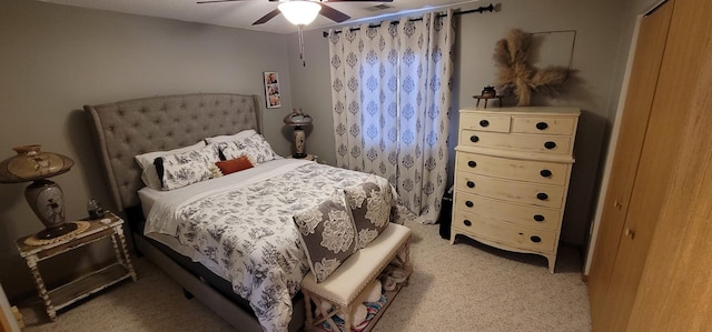 bedroom with ceiling fan