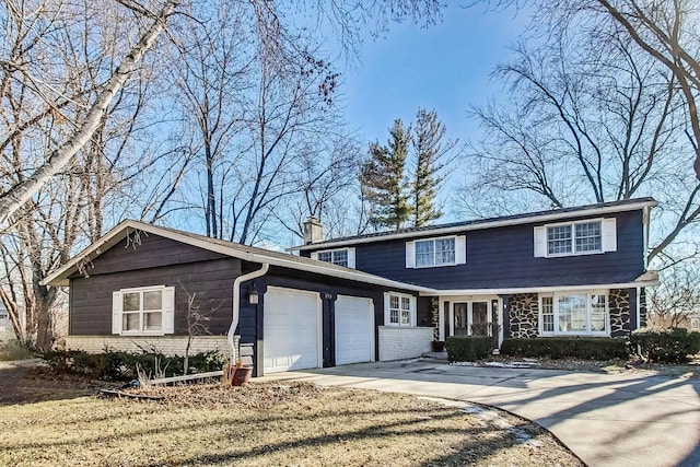 view of front facade with a garage