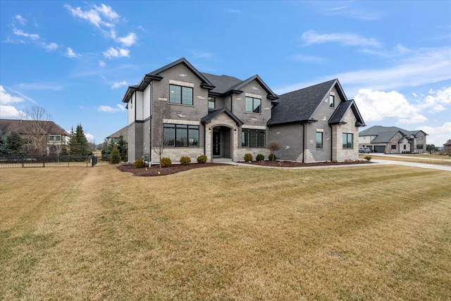 view of front of house featuring a front lawn