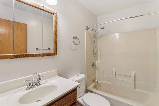 4204 E Dr, Wonder Lake, IL 60097 - bathroom featuring  shower combination and vanity
