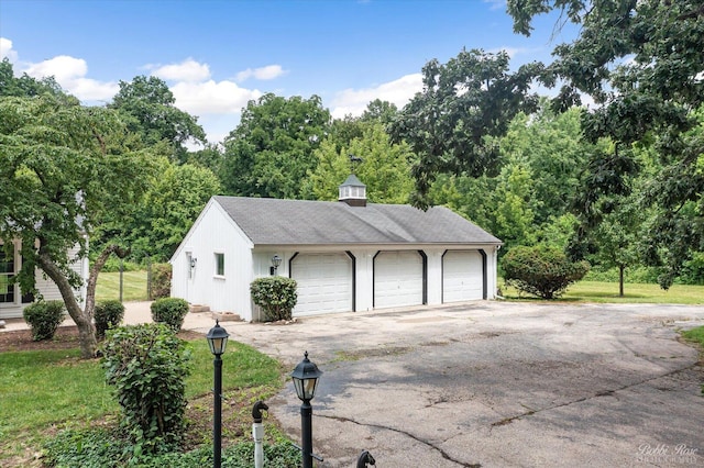 6N356 Dunham Rd, Wayne, IL 60184 - view of detached garage