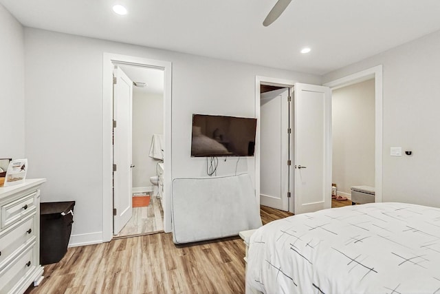 bedroom with light wood finished floors, baseboards, connected bathroom, ceiling fan, and recessed lighting