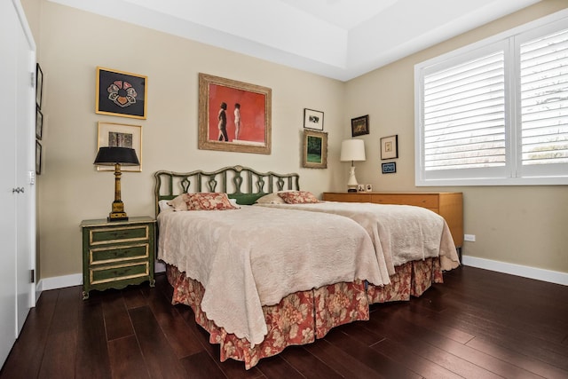 1319 Lincoln St, Evanston, IL 60201 - bedroom featuring wood-type flooring and baseboards