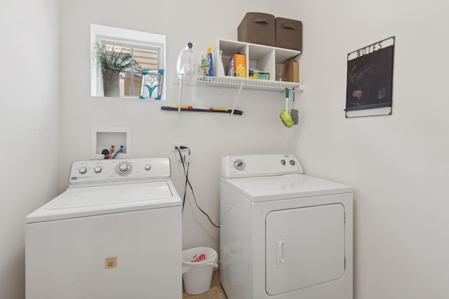 1616 Colchester Ln, Aurora, IL 60502 - laundry room with independent washer and dryer