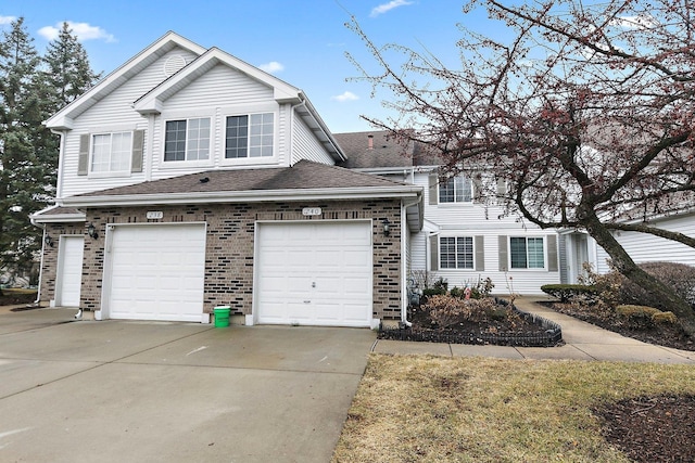 view of front facade with a garage