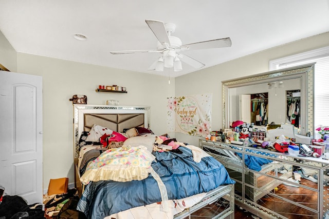 bedroom featuring ceiling fan