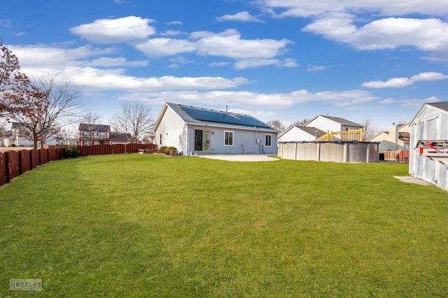 view of yard featuring a patio