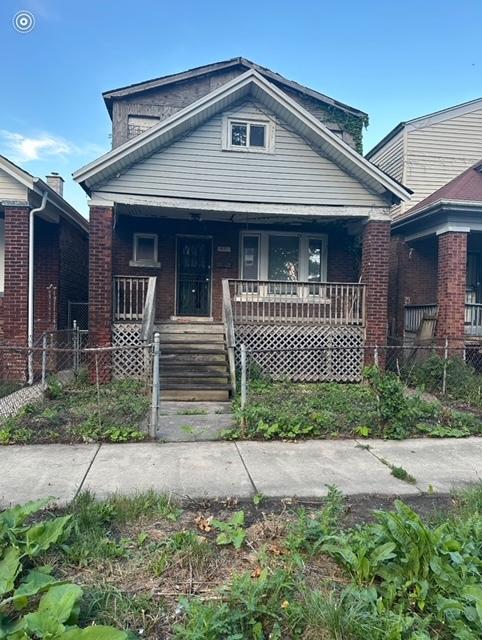 view of front of home with a porch