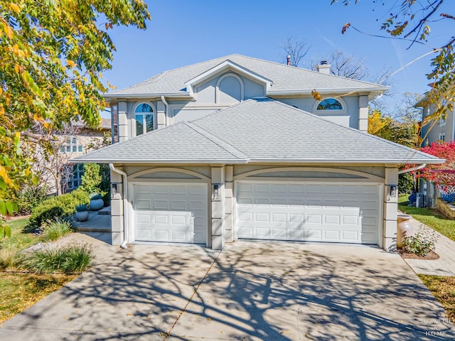 view of front property featuring a garage