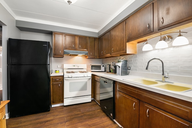 kitchen with dark wood-type flooring, sink, crown molding, decorative backsplash, and black appliances