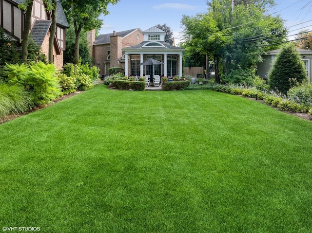 view of yard with a patio
