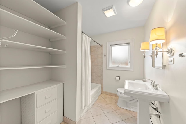 full bath with baseboards, visible vents, toilet, shower / tub combo with curtain, and tile patterned flooring