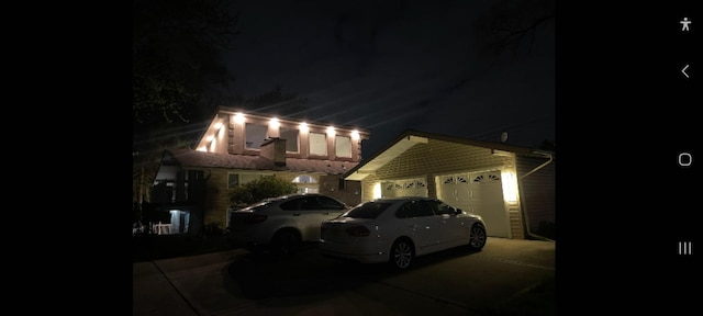 view of front of house with a garage