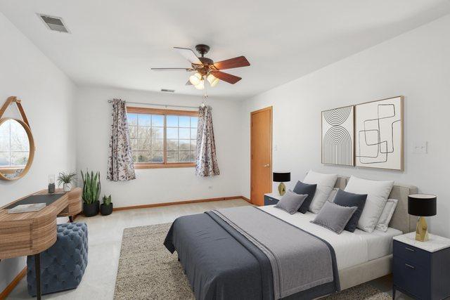 bedroom featuring ceiling fan