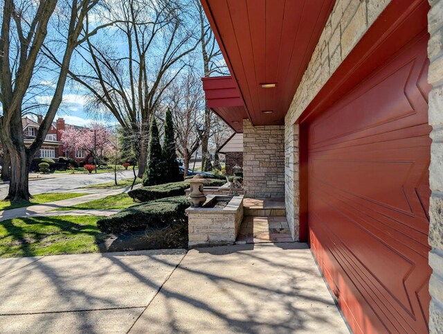 9018 S Oakley Ave, Chicago, IL 60643 - view of patio