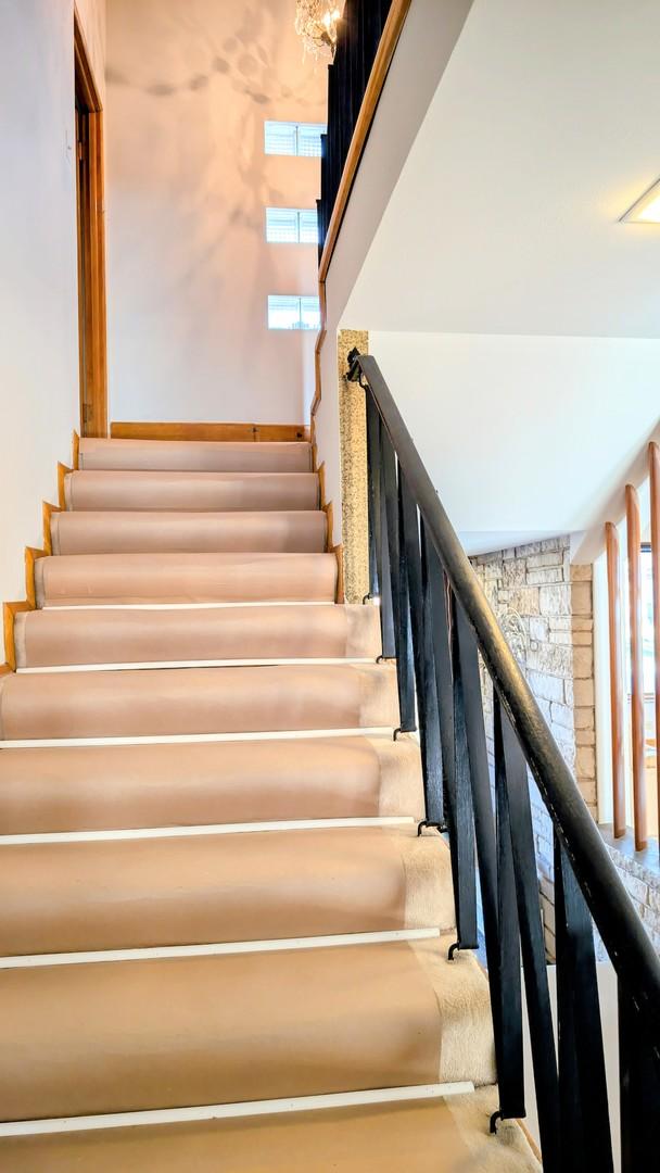 9018 S Oakley Ave, Chicago, IL 60643 - view of stairway