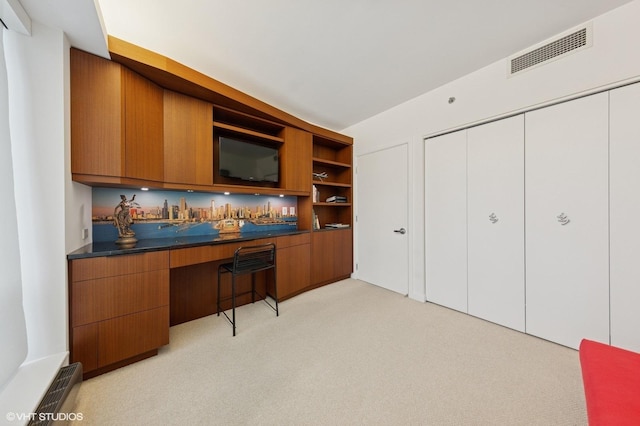 130 N Garland Ct Unit 4101, Chicago, IL 60602 - bar with built in study area, light colored carpet, and visible vents
