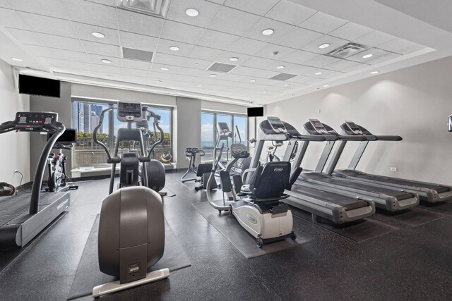 130 N Garland Ct Unit 4101, Chicago, IL 60602 - workout area featuring visible vents, recessed lighting, a drop ceiling, and a wealth of natural light