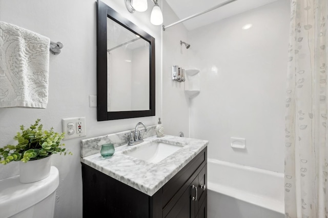 full bathroom featuring vanity, toilet, and shower / bath combo