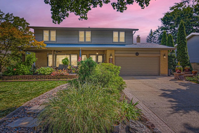 view of front property featuring a garage