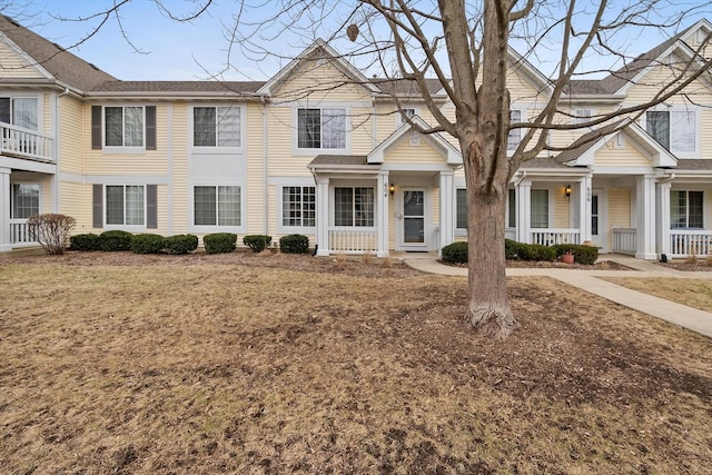 view of front of house with a front yard