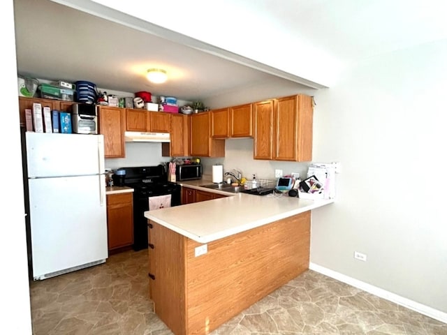 kitchen with white refrigerator, sink, kitchen peninsula, and black range with electric cooktop