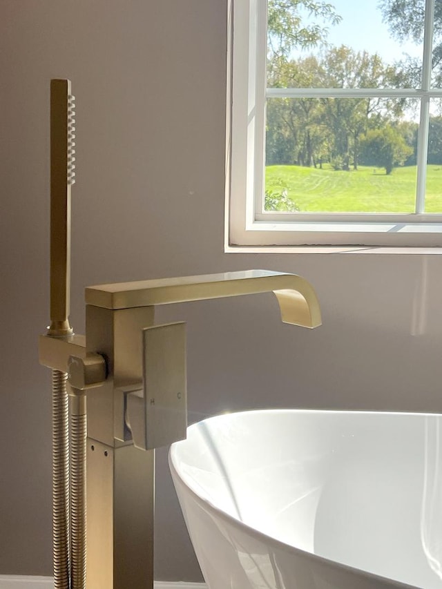 bathroom featuring sink