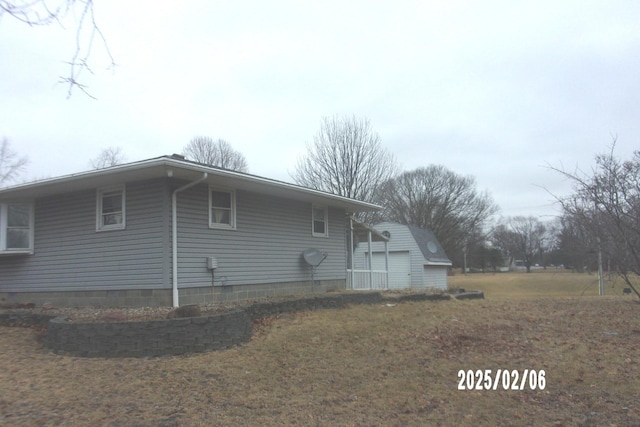 view of side of property