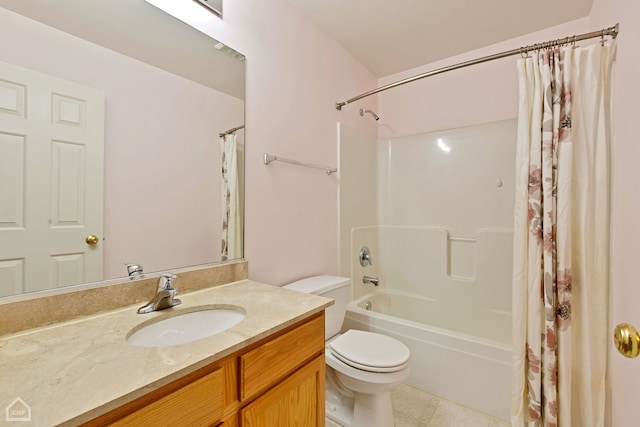 full bathroom with shower / tub combo with curtain, vanity, and toilet