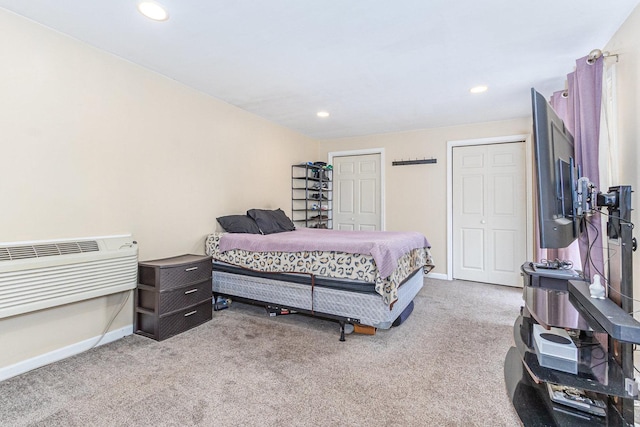 bedroom featuring carpet floors