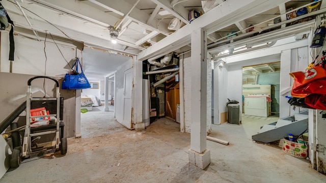 basement featuring washer / dryer