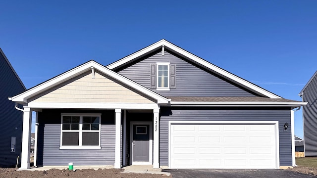 view of front facade featuring a garage