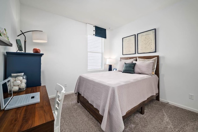 bedroom with carpet flooring