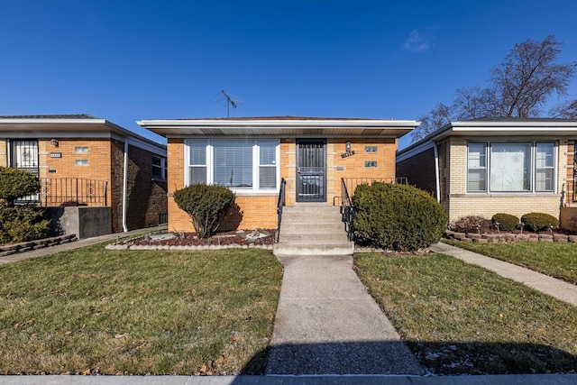 view of front of house with a front yard