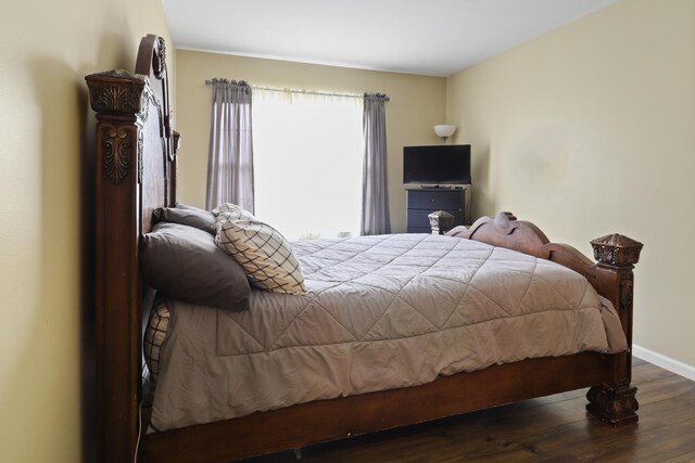 1711 Fallbrook Dr, Hampshire, IL 60140 - bedroom featuring wood finished floors and baseboards