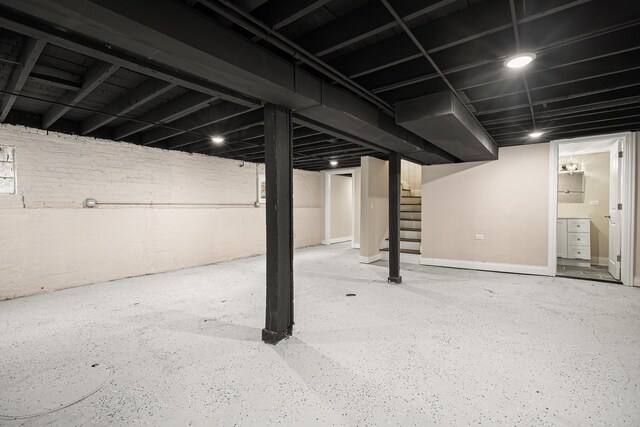 9220 S Dauphin Ave, Chicago, IL 60619 - photo 28
