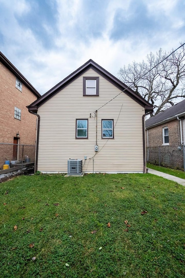 9220 S Dauphin Ave, Chicago, IL 60619 - photo 29