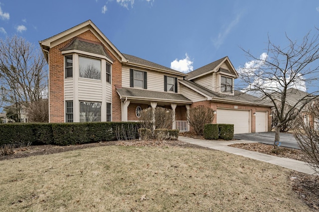 view of front of house with a front lawn