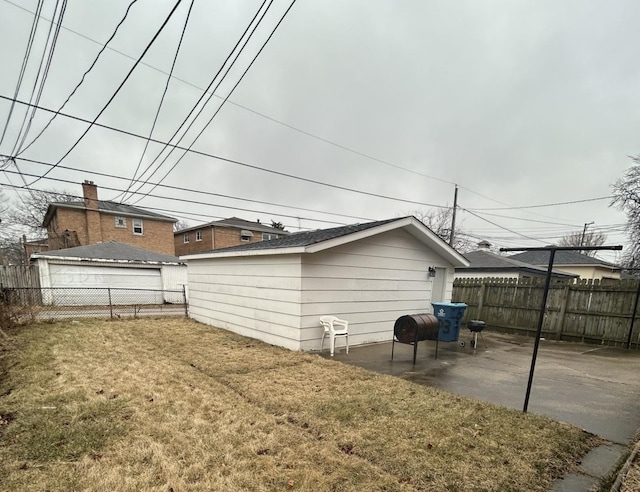 view of yard with a patio