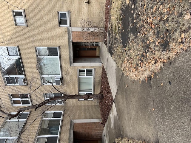 6144 N Damen Ave Unit Gg, Chicago, IL 60659 - view of property with cooling unit